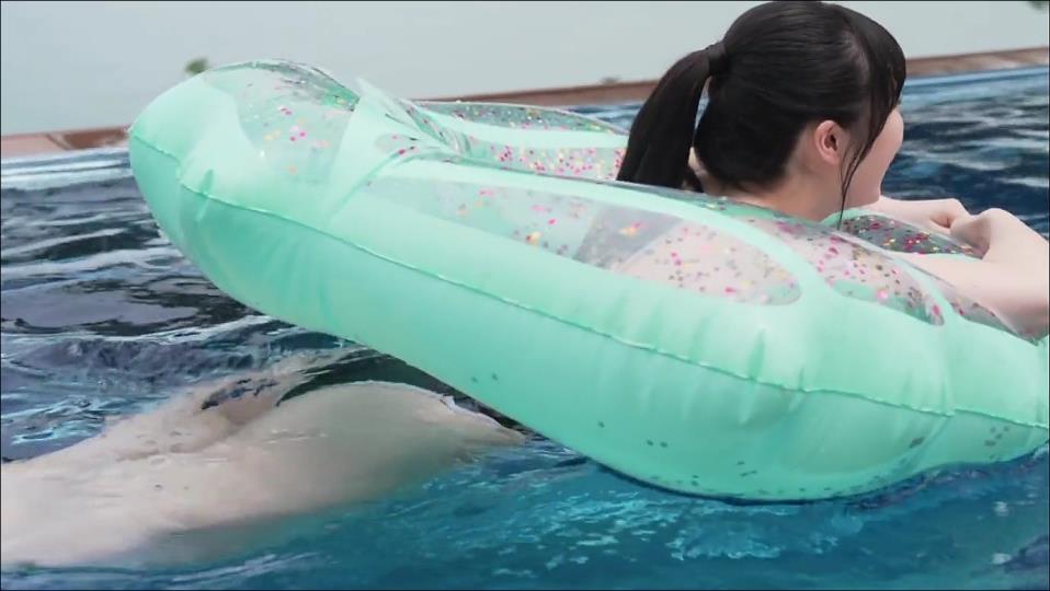 【グラドル】マシュマロボディが眩しい美少女の極薄スク水をじっくり😍プール×巨乳【西野夢菜】 – フェチなカット2