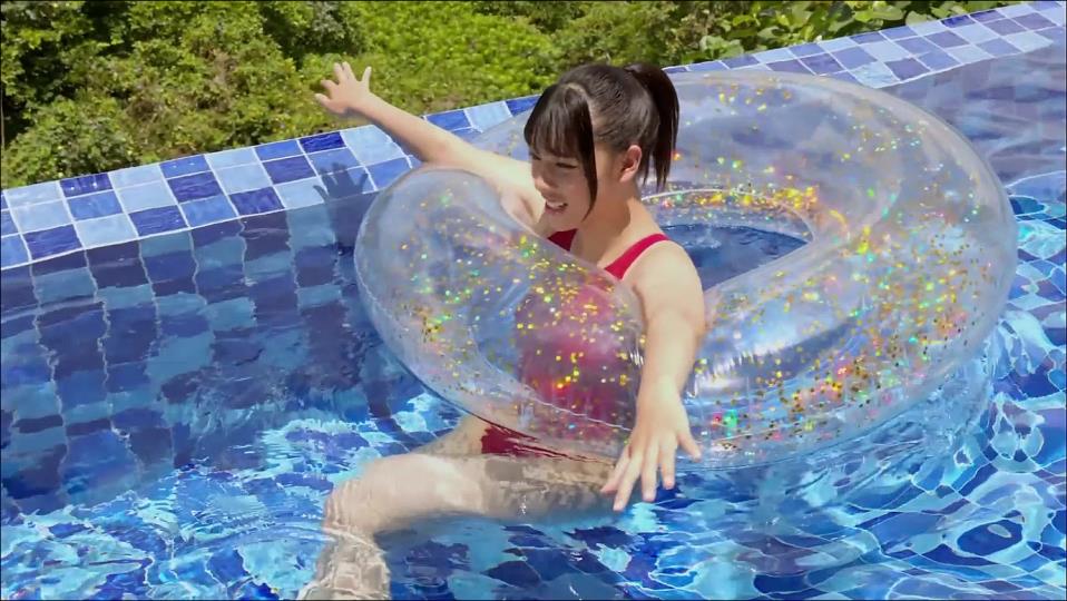 【グラドル】透明感溢れる18歳にピッタリ張り付く競泳水着フェチ😍水中カメラ×高身長【平山えゆ】 – 頑張ってるカット2