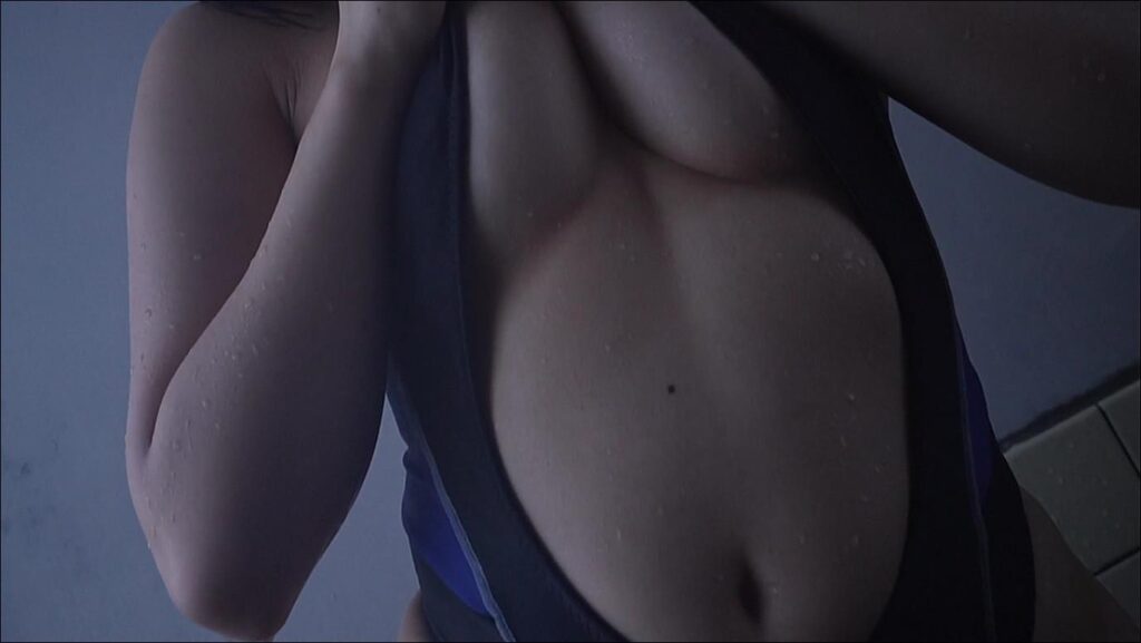 【フェチ画像】変態競泳水後を着たレズビアングラドルの恵体にシャワーを&#x1f60d;尻フェチ×接写【やしろじゅり。】 – ヌけるカット2