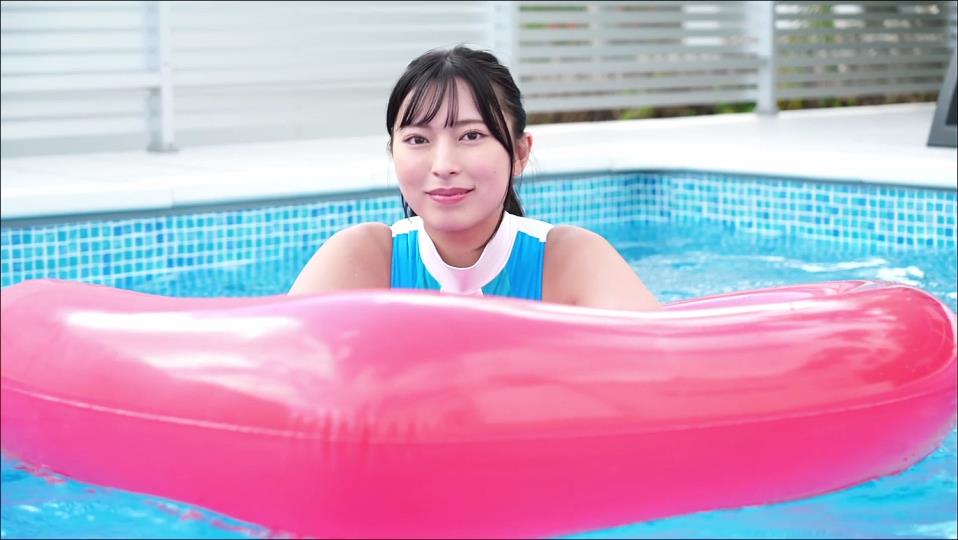 【フェチ画像】濡れたハイレグの大事なトコをグリグリ擦り付けるデビュー作😍競泳水着×ローアングル【夏崎りか】 – セクシーなカット