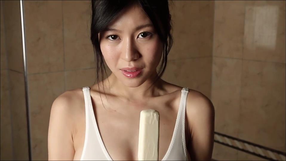 【フェチ画像】ぬるぬる透けハイレグでエロすぎる疑似プレイさせられる美少女😍M字開脚×舐め【及川麗】 – フェチなカット