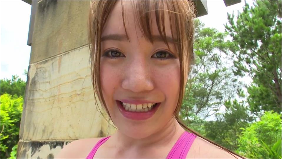 【フェチ画像】爆乳アイドルの改造ハイレグを下から鬼接写😍水中カメラ×大開脚【愛場れいら】 – ありがたいカット2