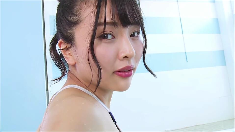 【フェチ画像】水も滴る変態ハイレグに鬼接写される法学部グラドル😍M字開脚×水中カメラ【橋本ひかり】 – エロいカット2