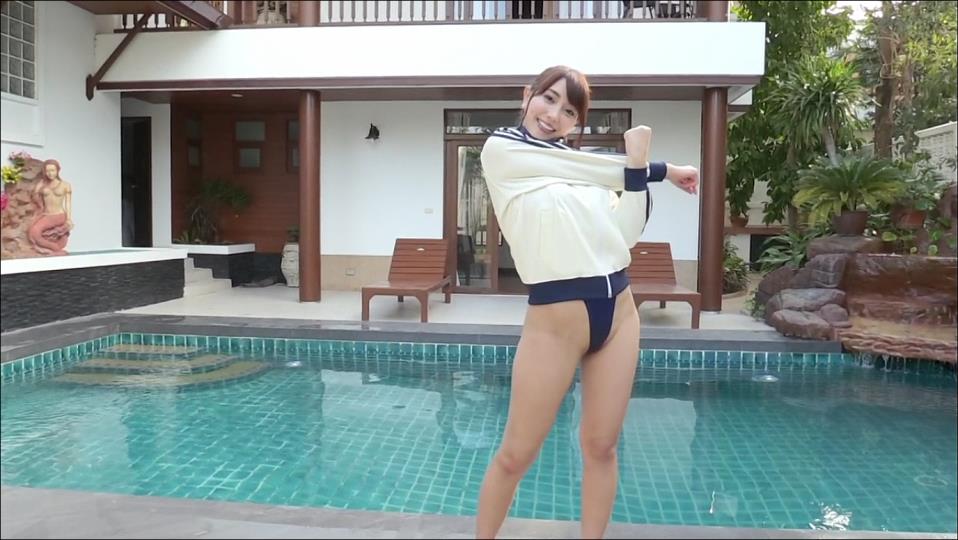 【フェチ画像】美女のビショ濡れ超ハイレグをエグい角度で接写する😍水中カメラ×巨乳【森咲智美】 – フェチなカット