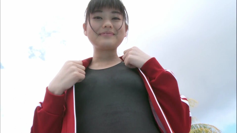 【フェチ画像】美少女女優の極薄競泳水着がピタピタでスリスリ😍水中カメラ×尻フェチ【冨手麻妙】 – そそるカット2