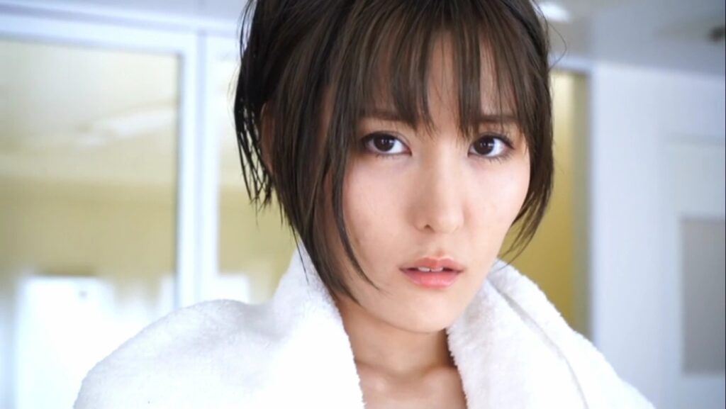 【フェチ画像】生徒達にハイレグをヌルヌルにされて揉まれまくる美人教師😍マッサージ×疑似【朝比奈祐未】 – フェチなカット