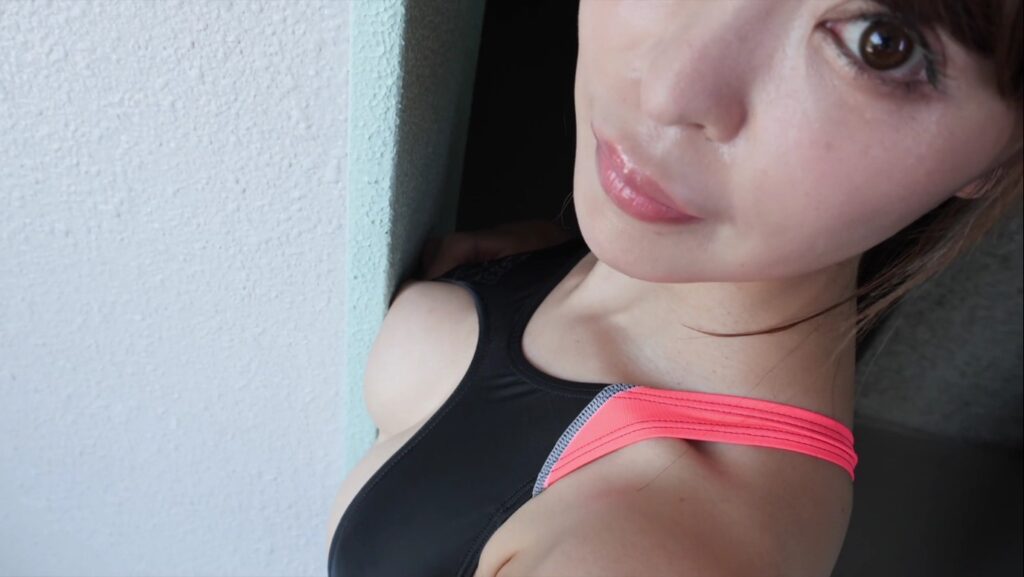 【フェチ画像】エグい大開脚ストレッチ中のハイレグを超接写した結果😍スリスリ&times;水中カメラ【桃瀬えりな】 &ndash; 積極的なカット2