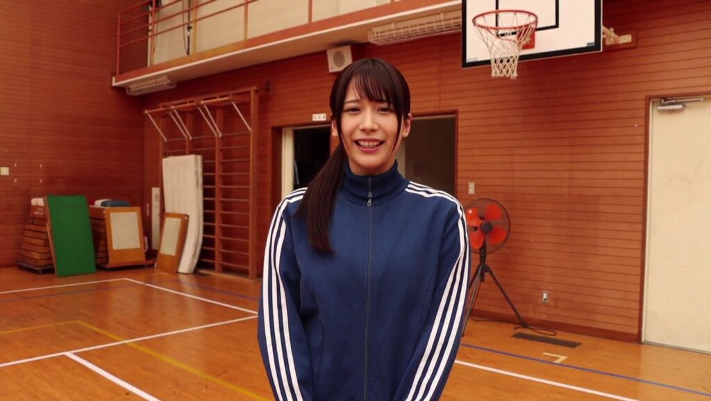 【フェチ画像】大開脚ストレッチする美人教師のハイレグをじっとり接写😍Ｙ字バランス&times;グイグイ【桜りん】 &ndash; フェチなカット
