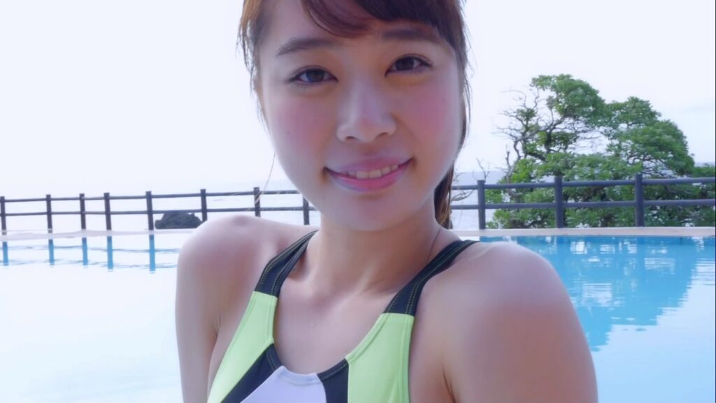【フェチ画像】海賊系アイドルがプールで白競泳水着が透けてしまうハイレグ😍尻フェチ&times;スレンダー【桃香】 &ndash; 積極的なカット2
