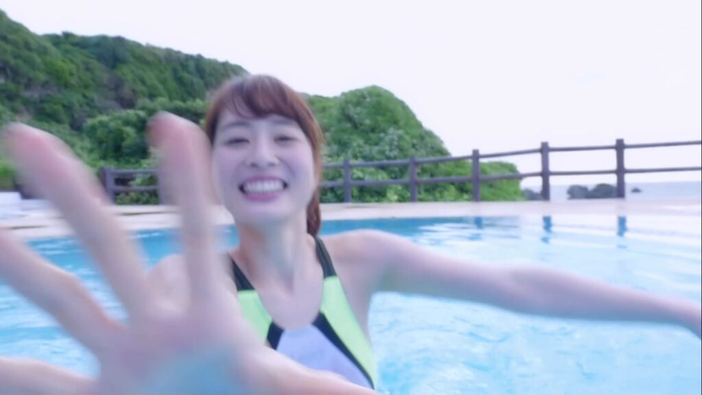 【フェチ画像】海賊系アイドルがプールで白競泳水着が透けてしまうハイレグ😍尻フェチ&times;スレンダー【桃香】 &ndash; 萌えカット