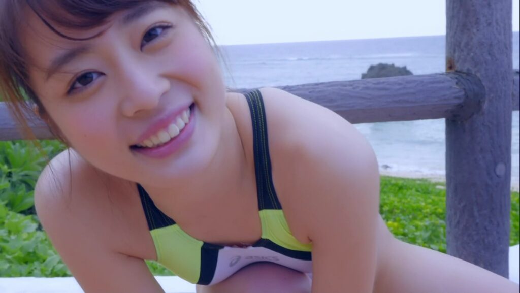 【フェチ画像】海賊系アイドルがプールで白競泳水着が透けてしまうハイレグ😍尻フェチ&times;スレンダー【桃香】 &ndash; キワドいカット