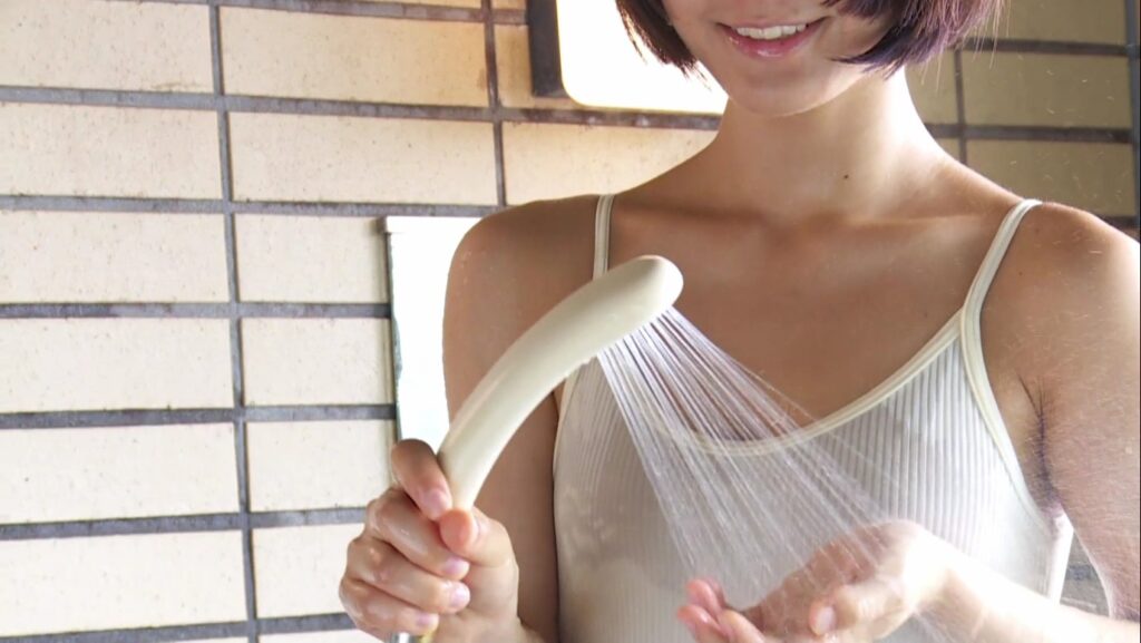 【フェチ画像】美少女アイドルが白いレオタードのまま温泉に入った結果😍透け&times;水中カメラ【藤北れな】 &ndash; そそるカット