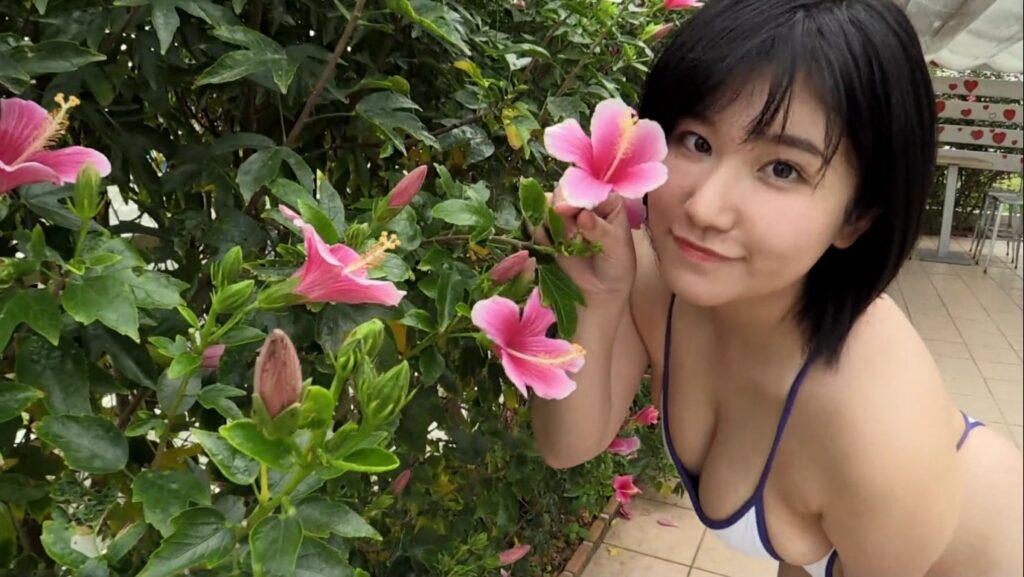 【フェチ画像】薄地スク水から溢れる20歳グラドルのボリュームボディが凄い😍泡ブラ&times;泡パンツ【朝野ナツ】 &ndash; 平和なカット