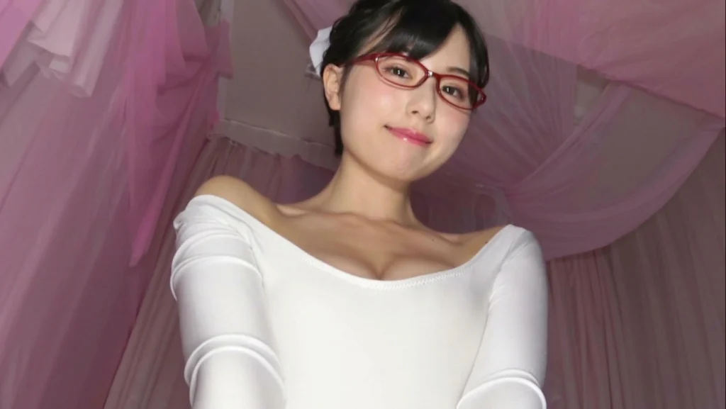 【フェチ画像】白レオタードの天使が跨って上下運動してくれるひみつの病室😍ハイレグ&times;騎乗位【くりえみ】 &ndash; セクシーなカット2