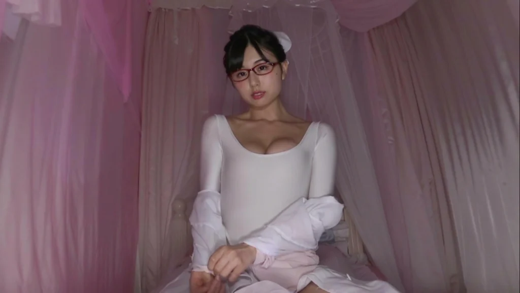 【フェチ画像】白レオタードの天使が跨って上下運動してくれるひみつの病室😍ハイレグ&times;騎乗位【くりえみ】 &ndash; 可愛いカット
