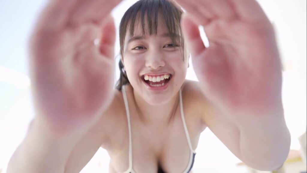 【フェチ画像】ギャップ凄い!薄スク水が濡れて貼りつくミスマガジンベスト16の迫力ボディ😍巨乳×スリスリ【広田望愛】 – セクシーなカット