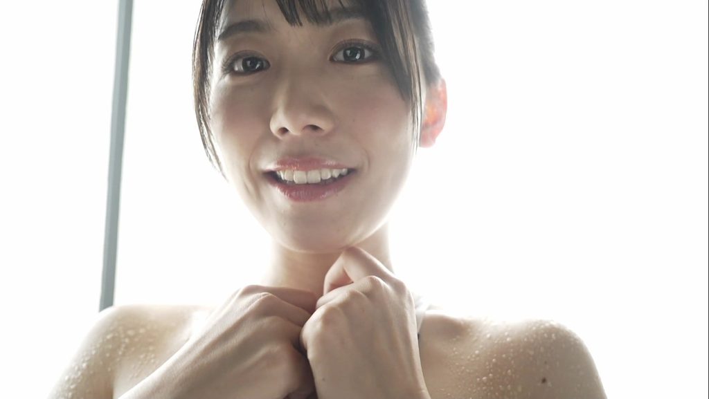 【フェチ画像】ミスFLASHの濡れたハイレグをローアングルで超接写😍M字開脚×尻フェチ【宮川みやび】 – あざといカット