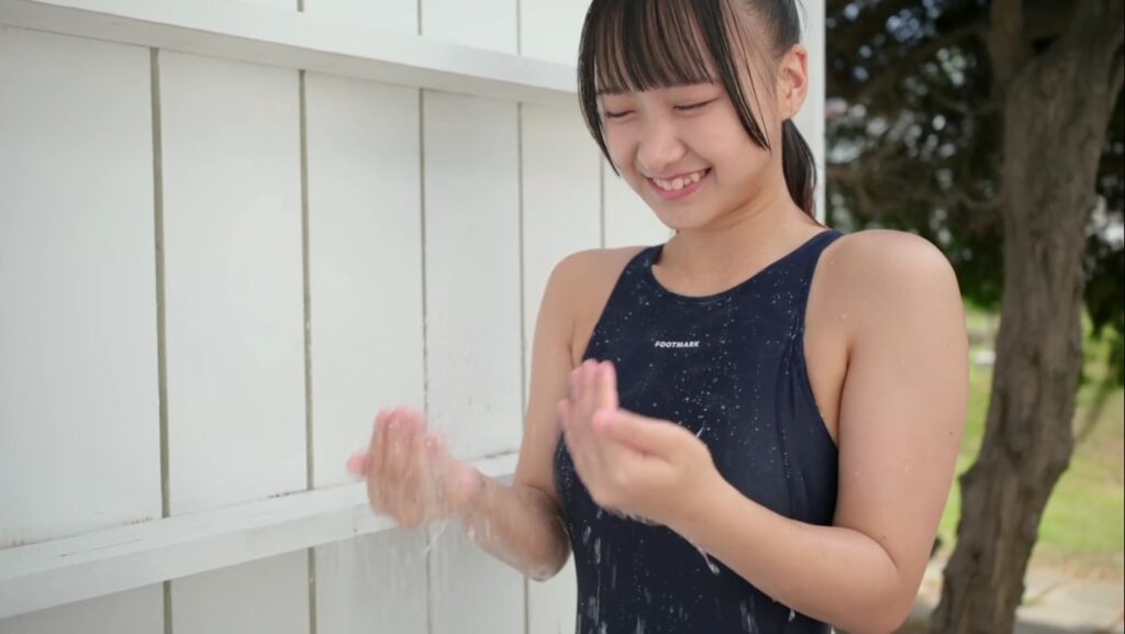 【フェチ画像】アイドルユニットで活躍する美少女のピタピタ競泳水着が尊い😍スリスリ&times;尻フェチ【愛染ねね】 &ndash; お気に入りカット