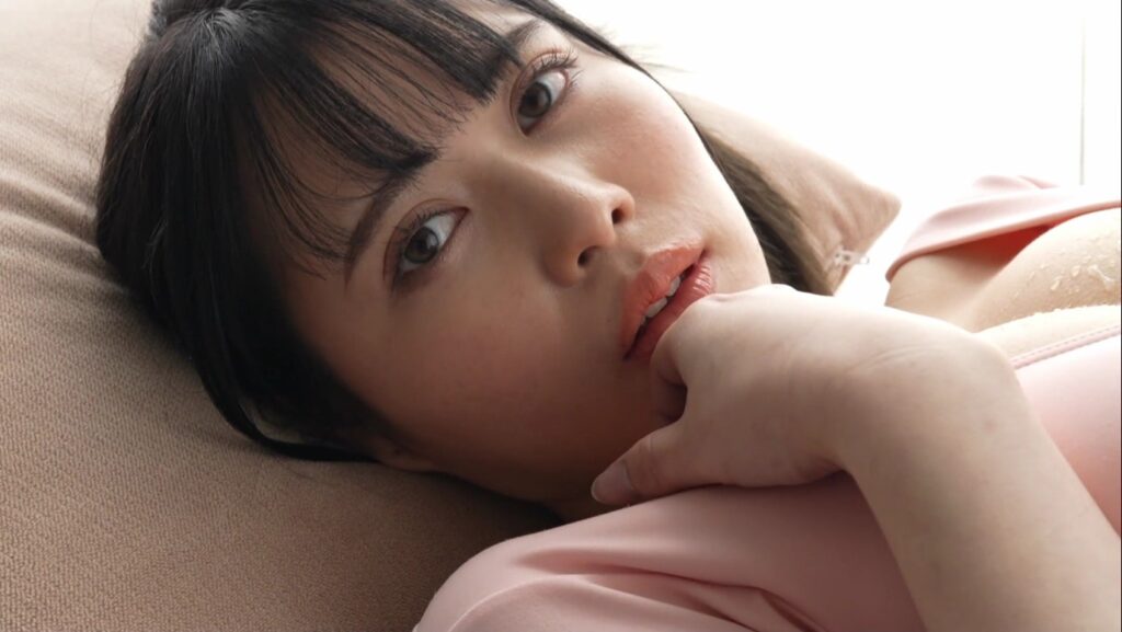 【フェチ画像】エグい開脚ストレッチをさせられる美女の薄ハイレグに接写😍グイグイ&times;透け【白波瀬もも】 &ndash; ナイスなカット2