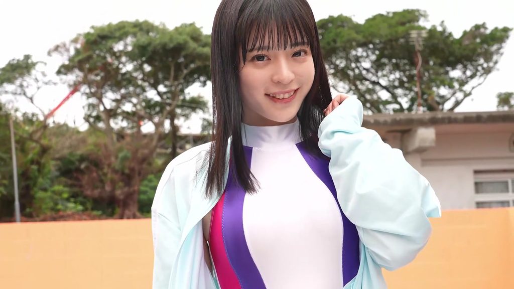 【フェチ画像】元HKT48のハイレグ競泳水着をローアングル接写😍尻フェチ×スリスリ【長野雅】 – 頑張ってるカット