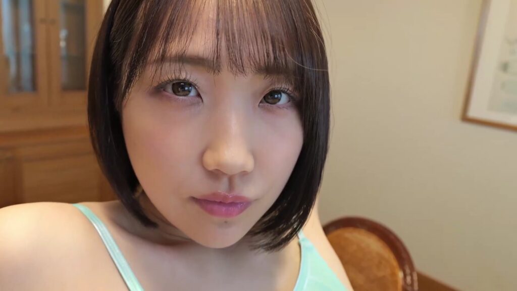 【フェチ画像】テカテカの変態ハイレグでホテル内を徘徊させられるプレイ😍股間接写×巨乳【ヒカベベ】 – 積極的なカット2