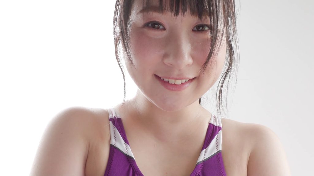 【フェチ画像】魔改造競泳水着から飛び出た爆乳Kカップで挟んでズリズリ😍水中カメラ&times;尻フェチ【桐山瑠衣】 &ndash; 萌えカット2