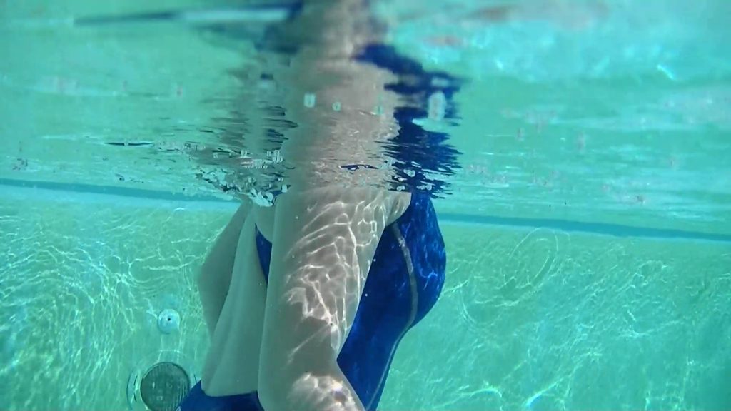 【フェチ画像】初めてのピタピタ競泳水着が眩しすぎる青春グラビア😍水中カメラ&times;ハイレグ【深沢セレナ】 &ndash; 萌えカット