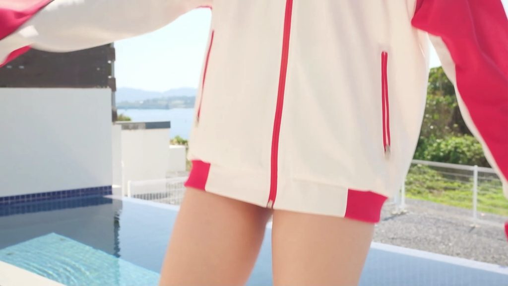 【フェチ画像】正統派美少女高校生のピュア競泳水着をプールサイドで撃つ😍尻フェチ&times;デビュー【田中まほろ】 &ndash; キワドいカット