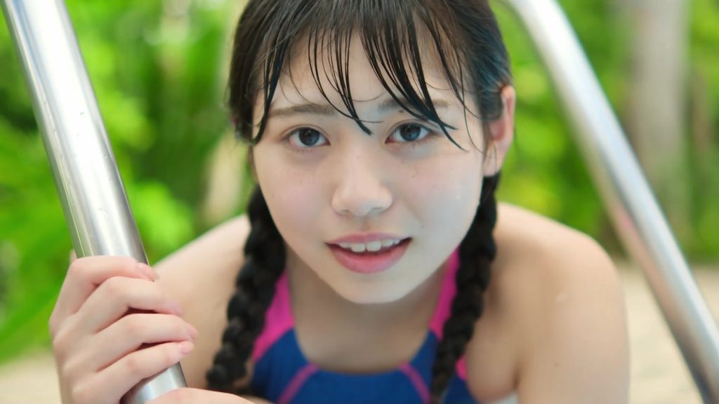 【フェチ画像】はじめてのイメージビデオで競泳水着を披露する青春グラビア😍尻フェチ&times;現役JK【加藤舞】 &ndash; 攻めてるカット2