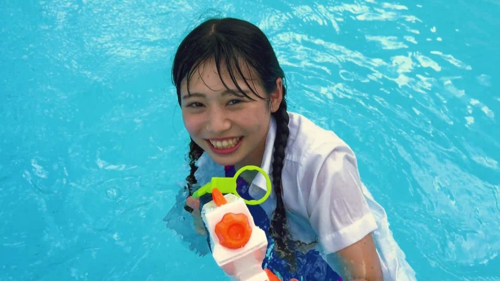 【フェチ画像】はじめてのイメージビデオで競泳水着を披露する青春グラビア😍尻フェチ&times;現役JK【加藤舞】 &ndash; 萌えカット