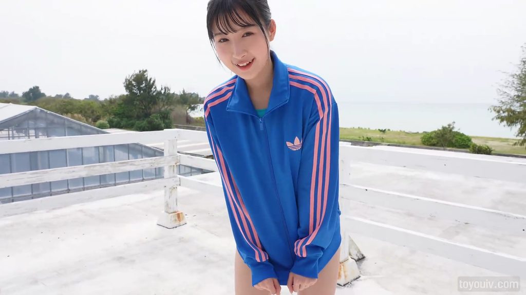【フェチ画像】10代の美形アイドルが競泳水着が食い込むプリ尻を泡洗体😍ハイレグ接写&times;スリスリ【矢澤サエ】 &ndash; フェチなカット